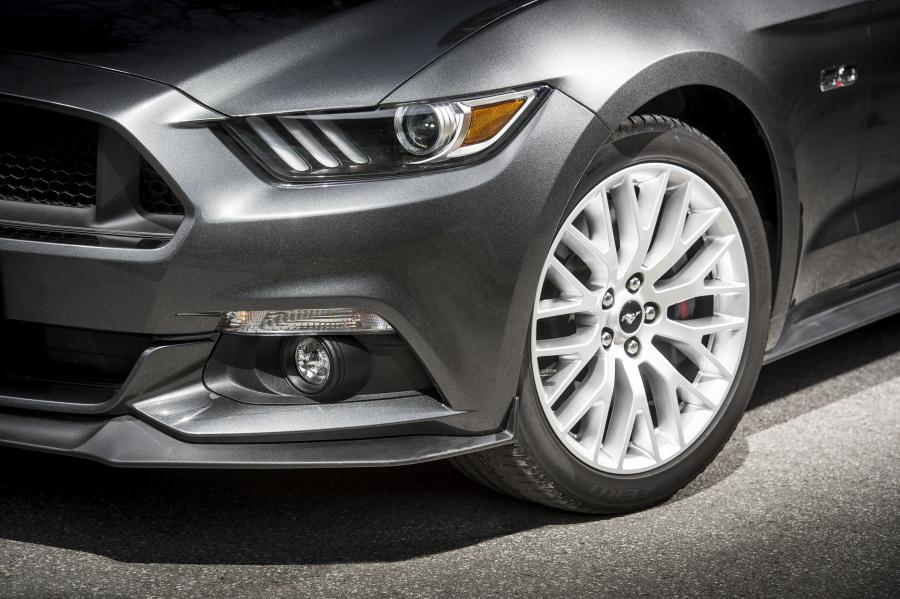 Ford Mustang GT Convertible 2015 года  (EU) (фото 15 из 32)